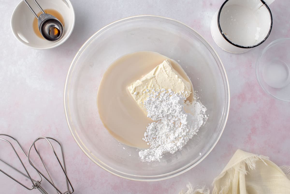 Ingredientes em uma tigela.