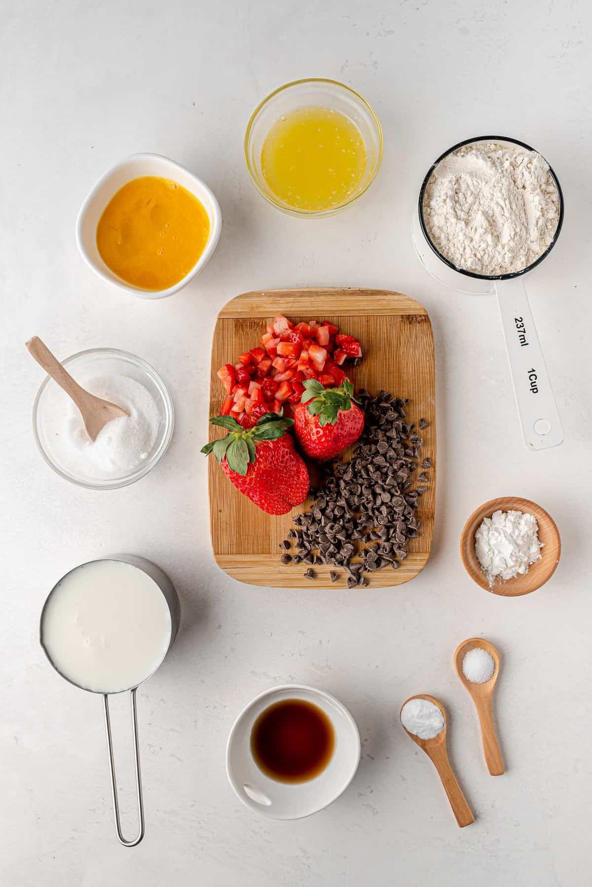 Ingredientes necessários, em todas as tigelas separadas.