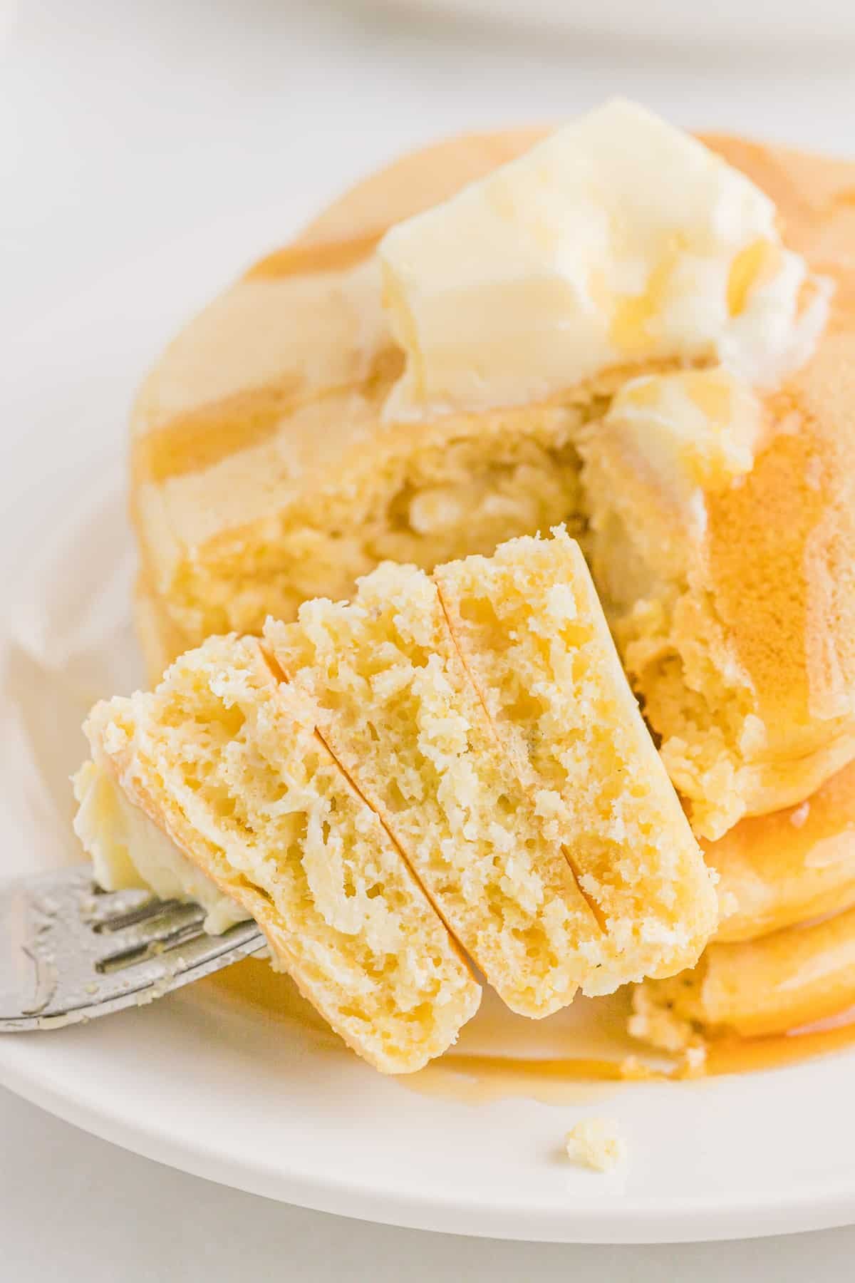 Panquecas, cortadas para mostrar a textura.