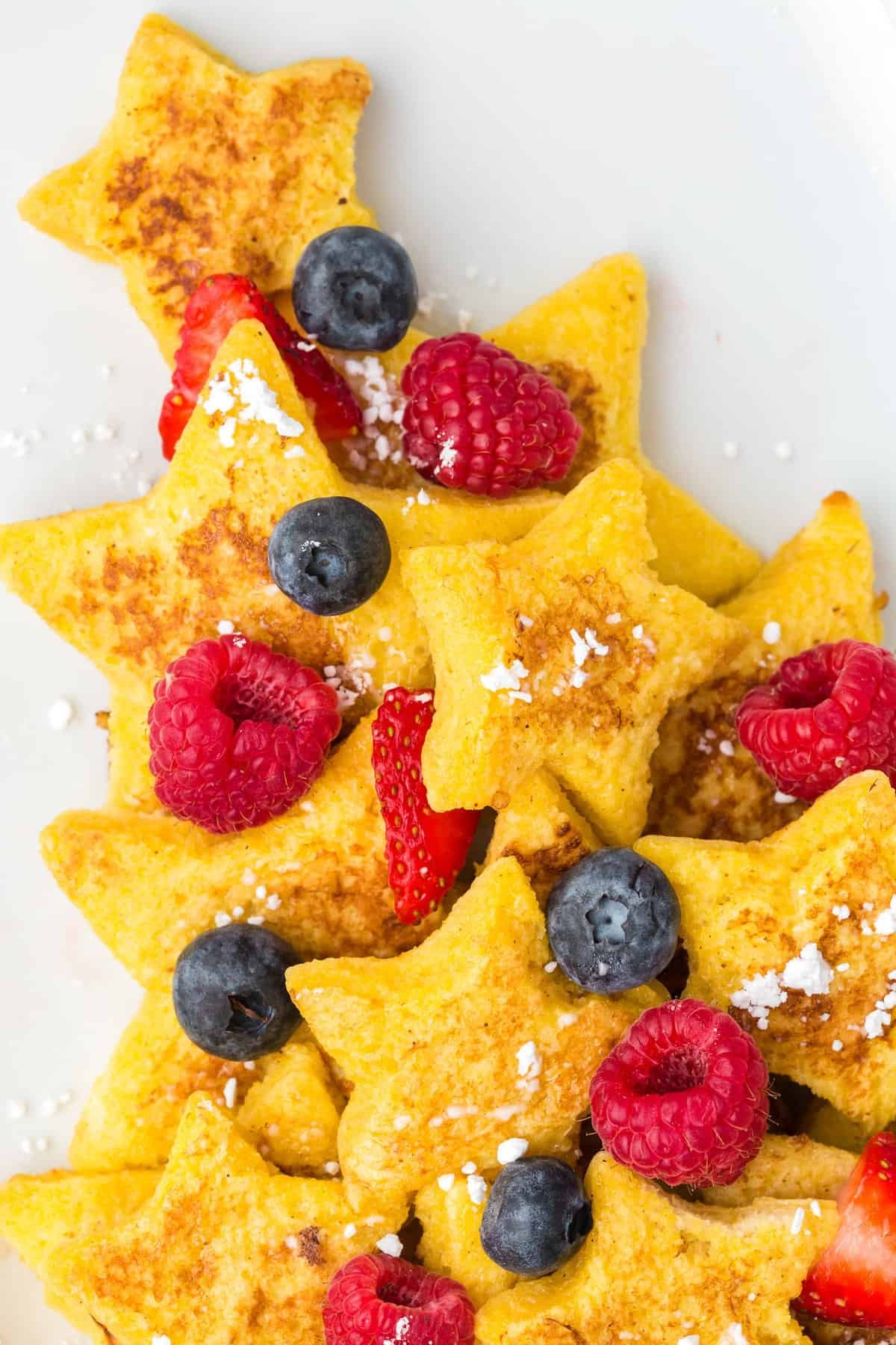 Estrelas de torradas francesas em forma de árvore de Natal.