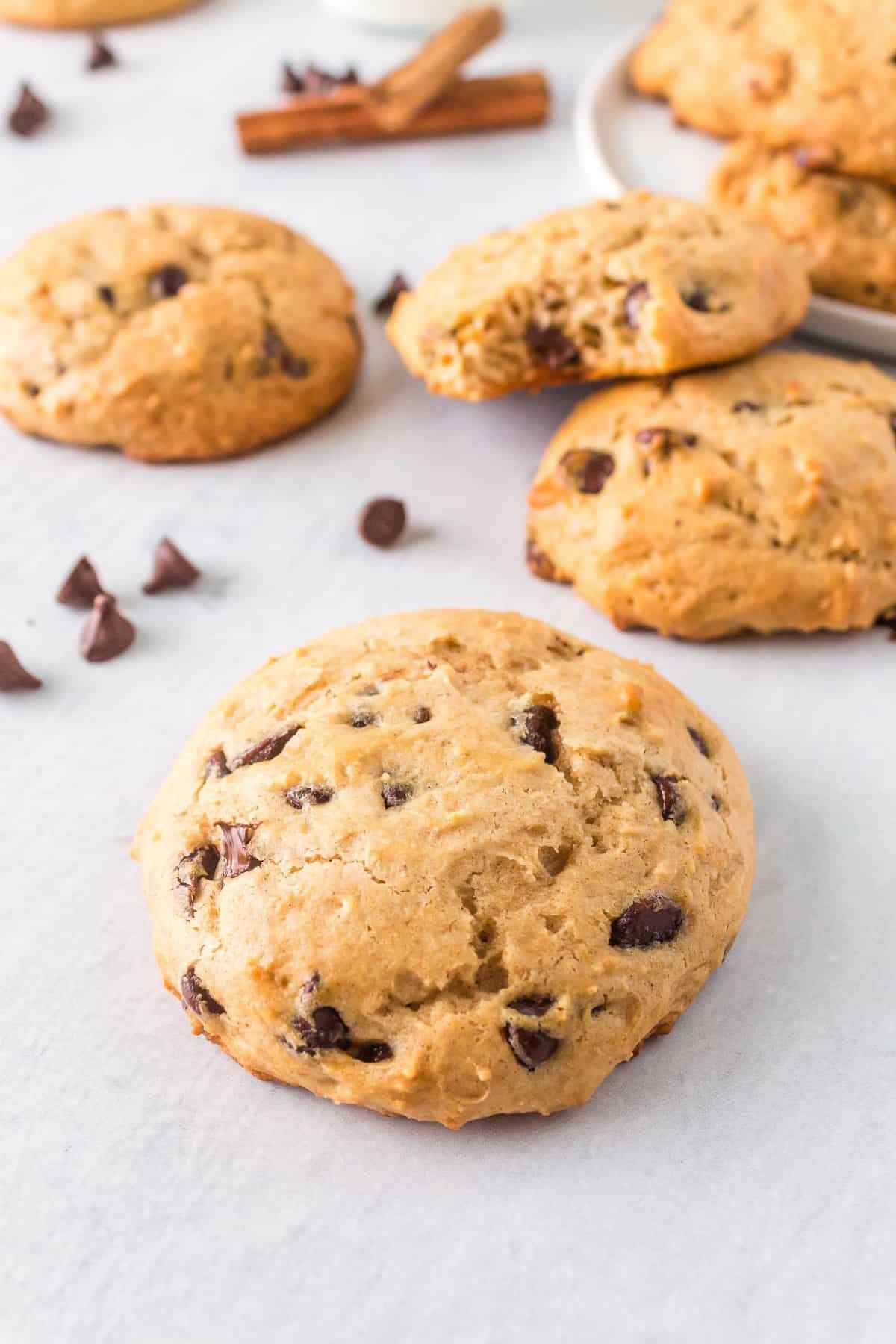 Bolacha de chocolate grossa e fofa.