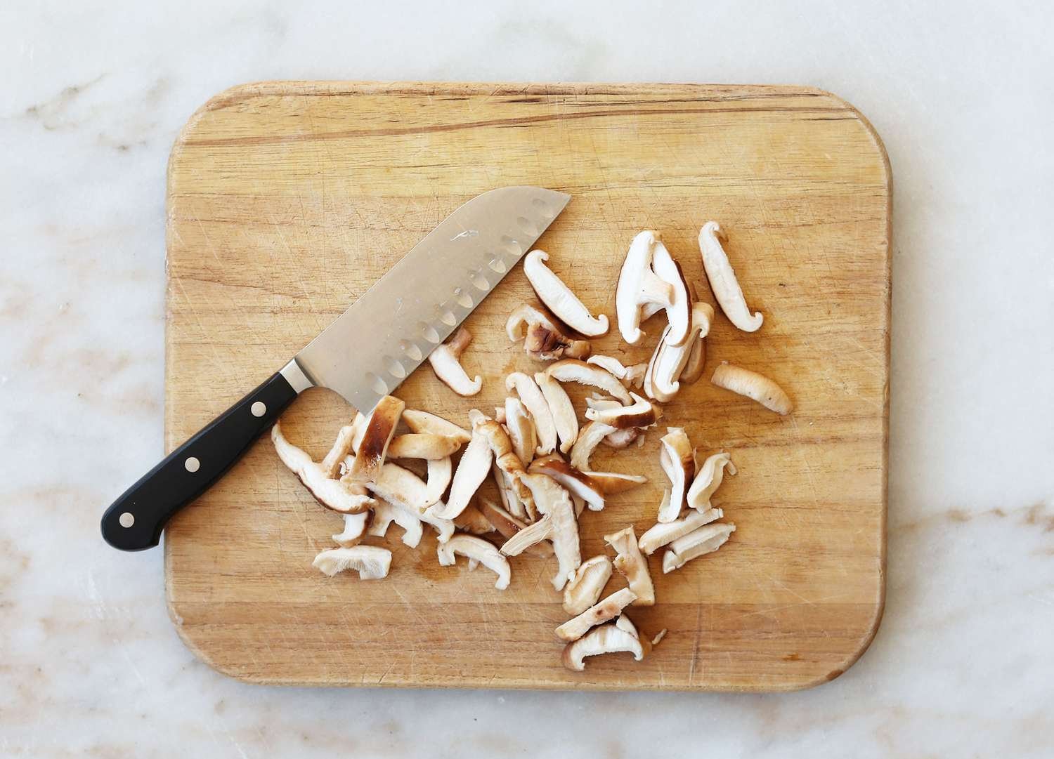 sliced shiitake mushrooms